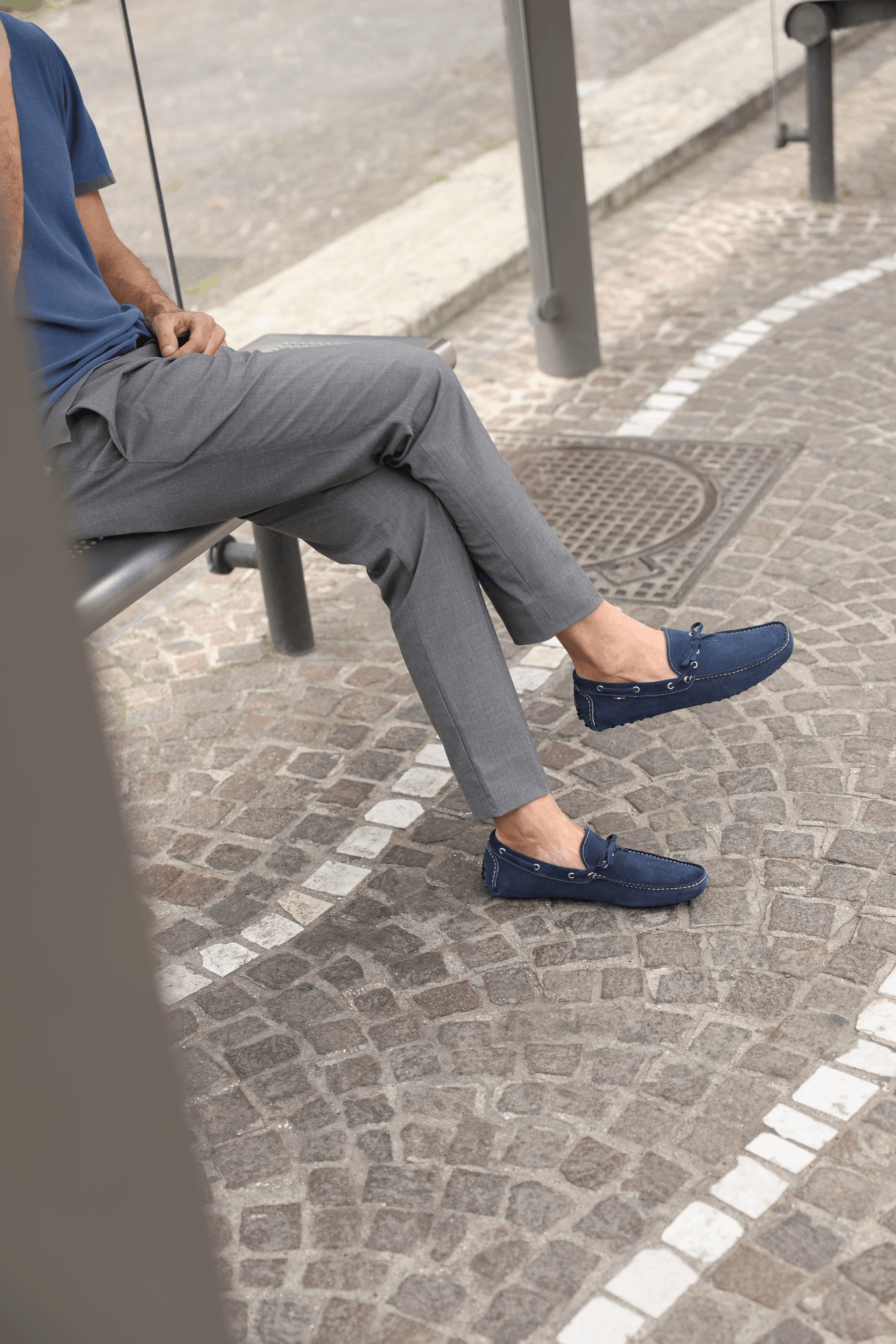 Gommini in camoscio forato blu jeans