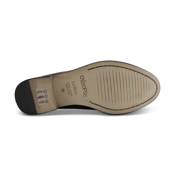 Leather band in abraded leather