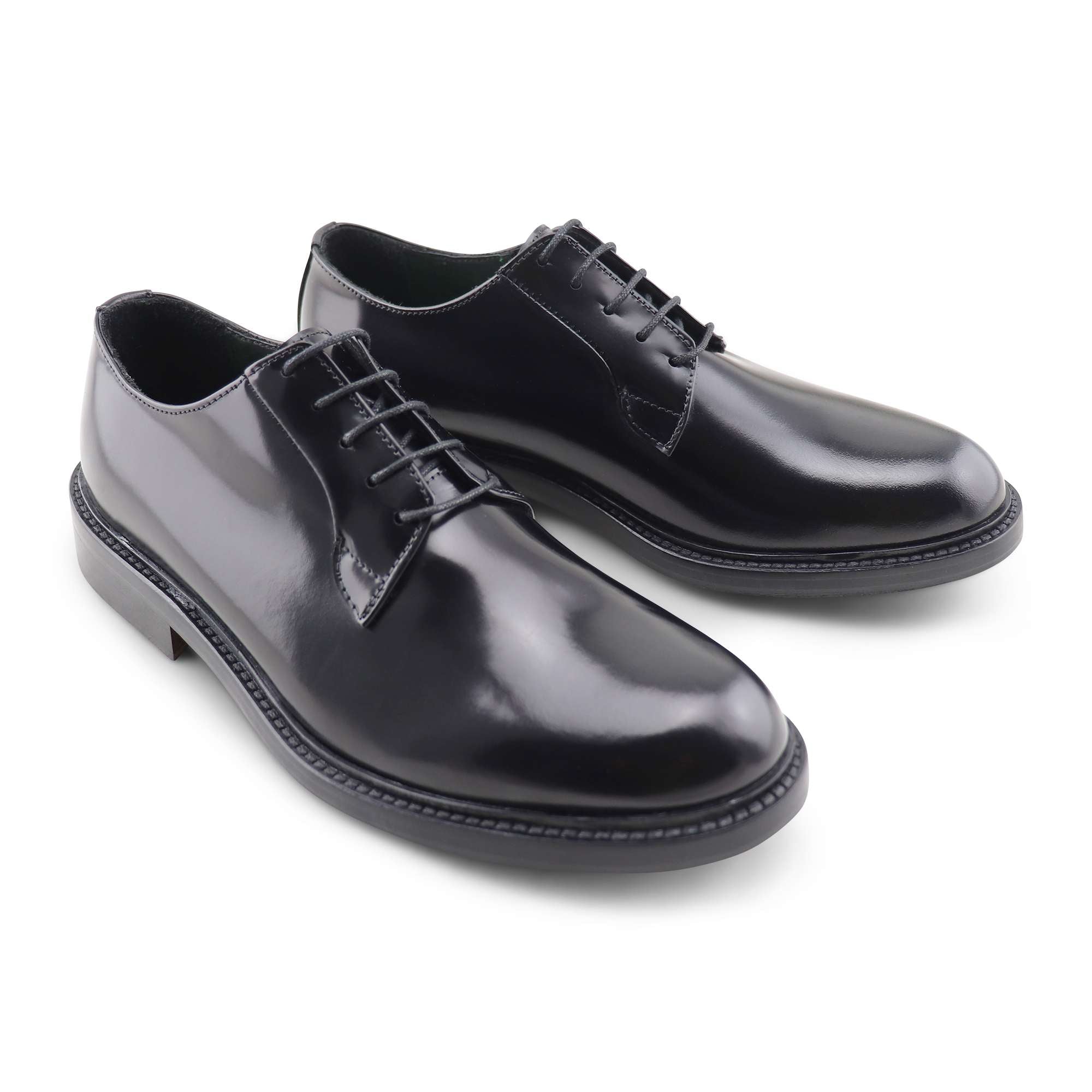 Derby nero in pelle spazzolata