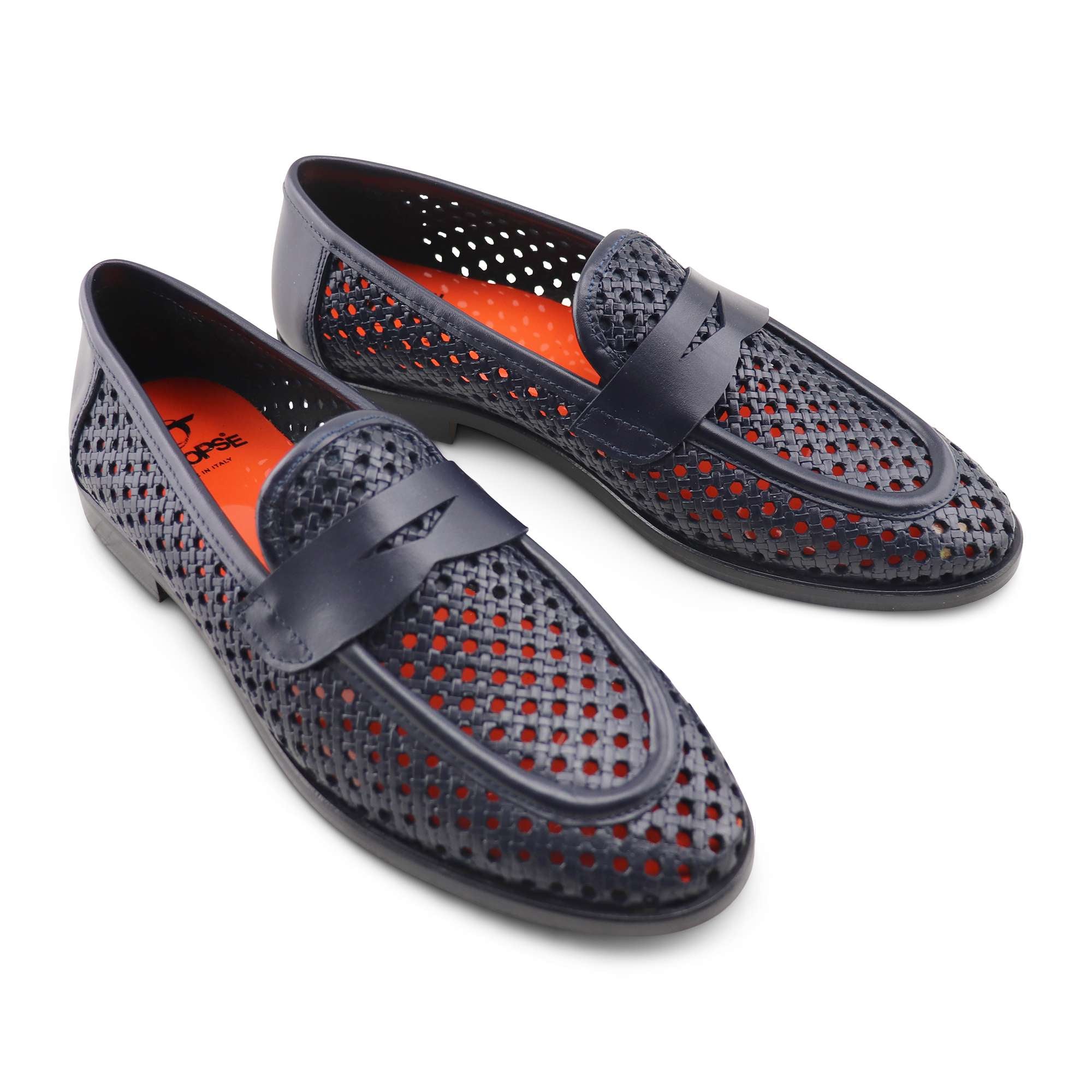 Mocassini blu in pelle forata