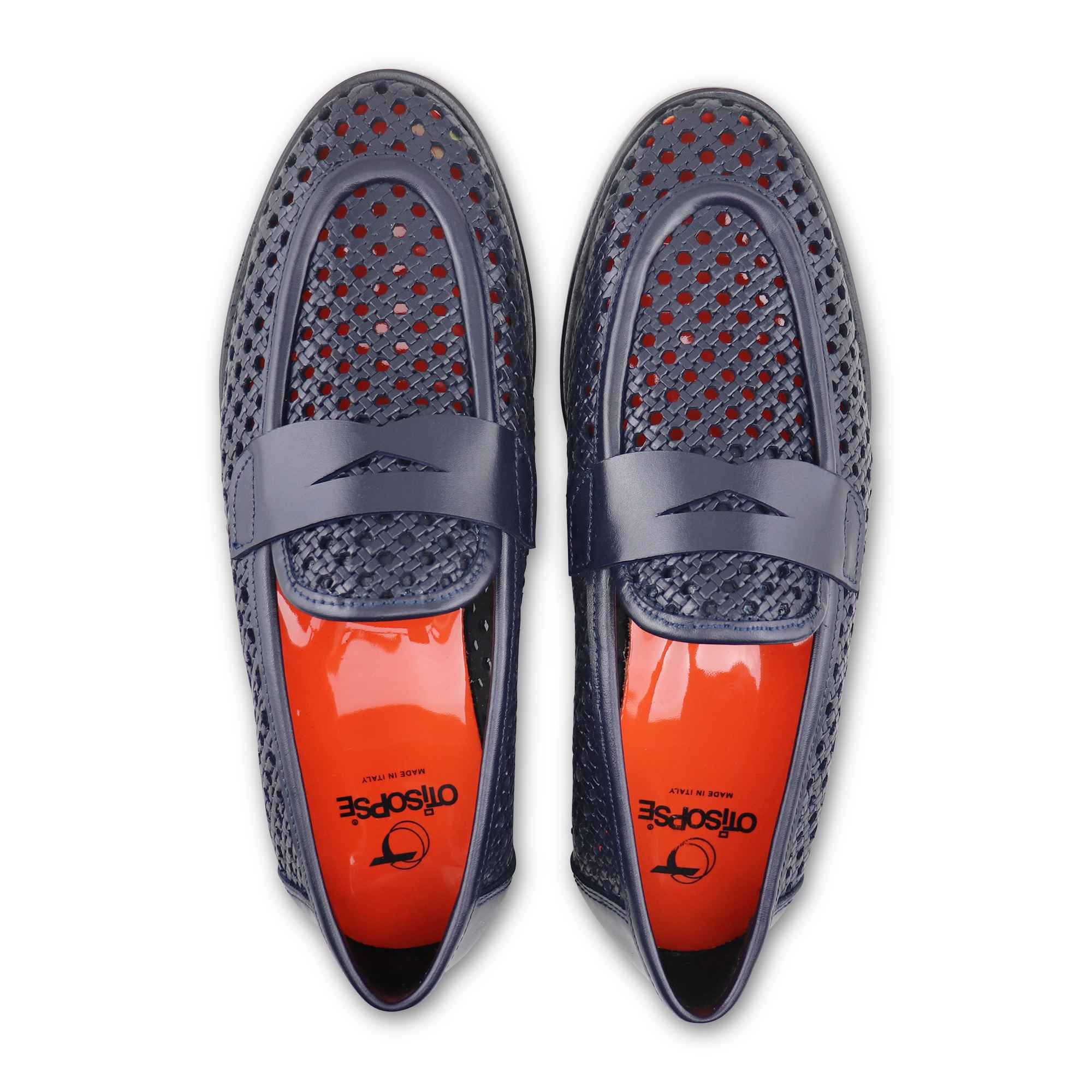 Mocassini blu in pelle forata