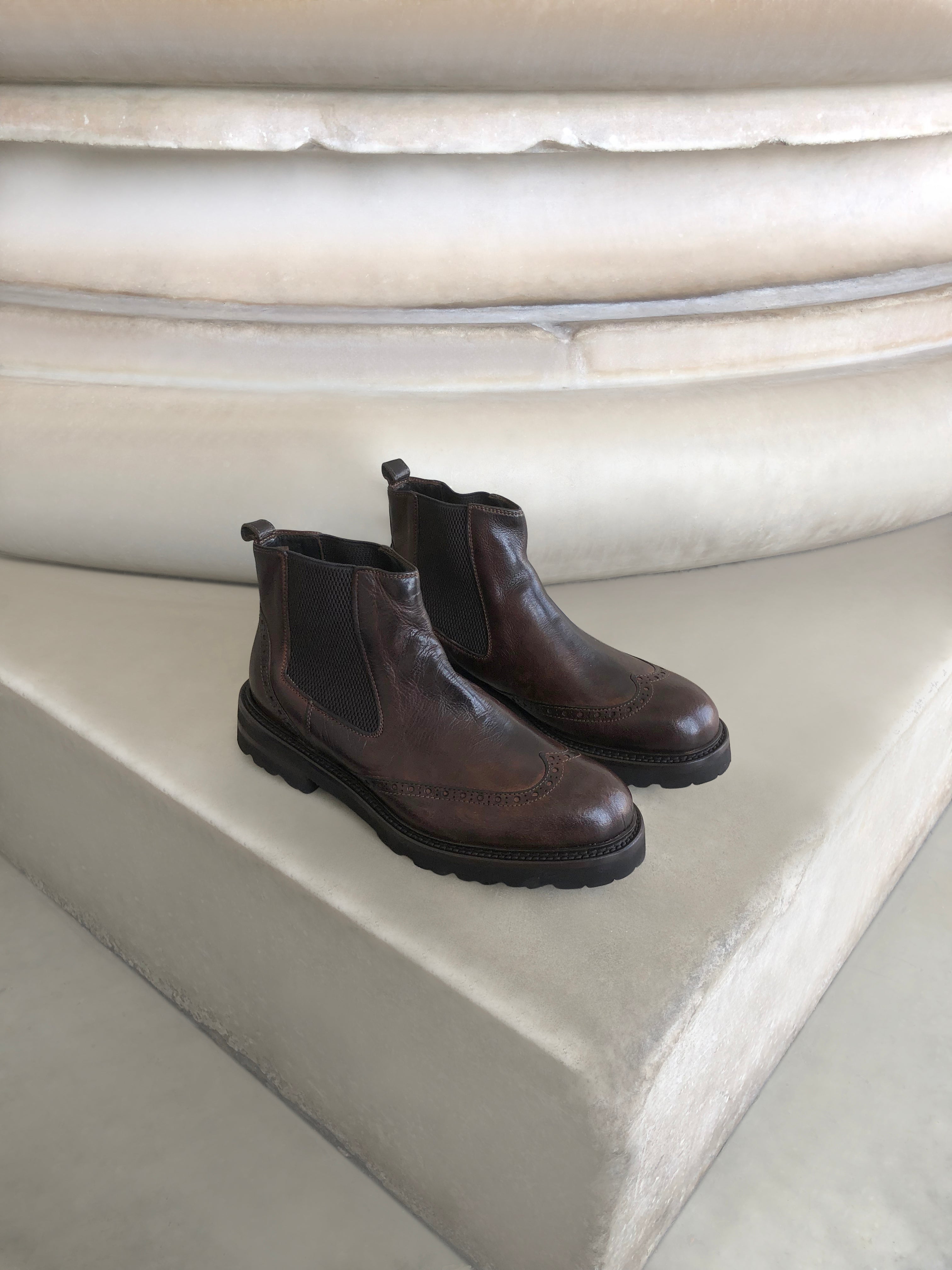 Brown leather Chelsea