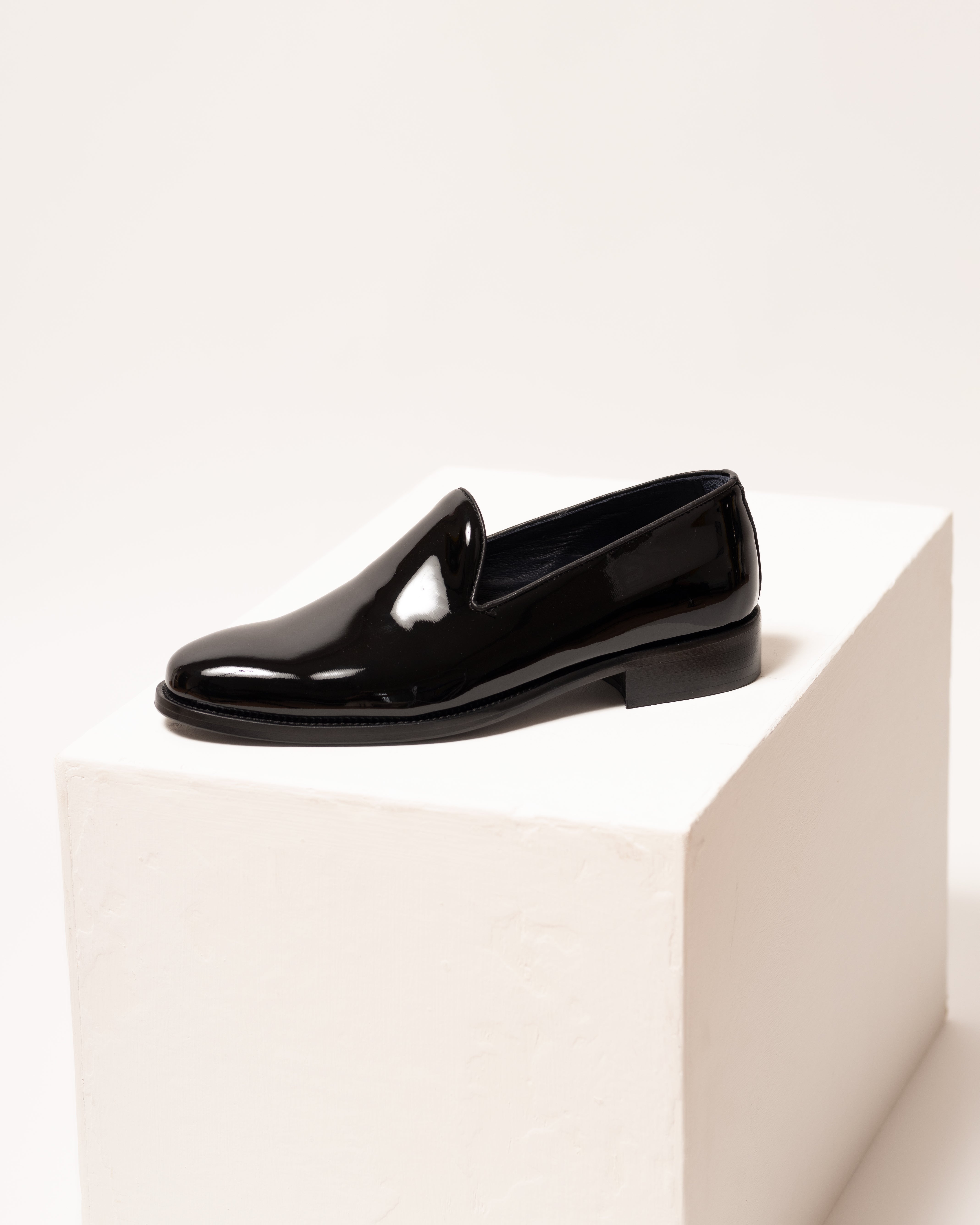 Slipper in vernice nero