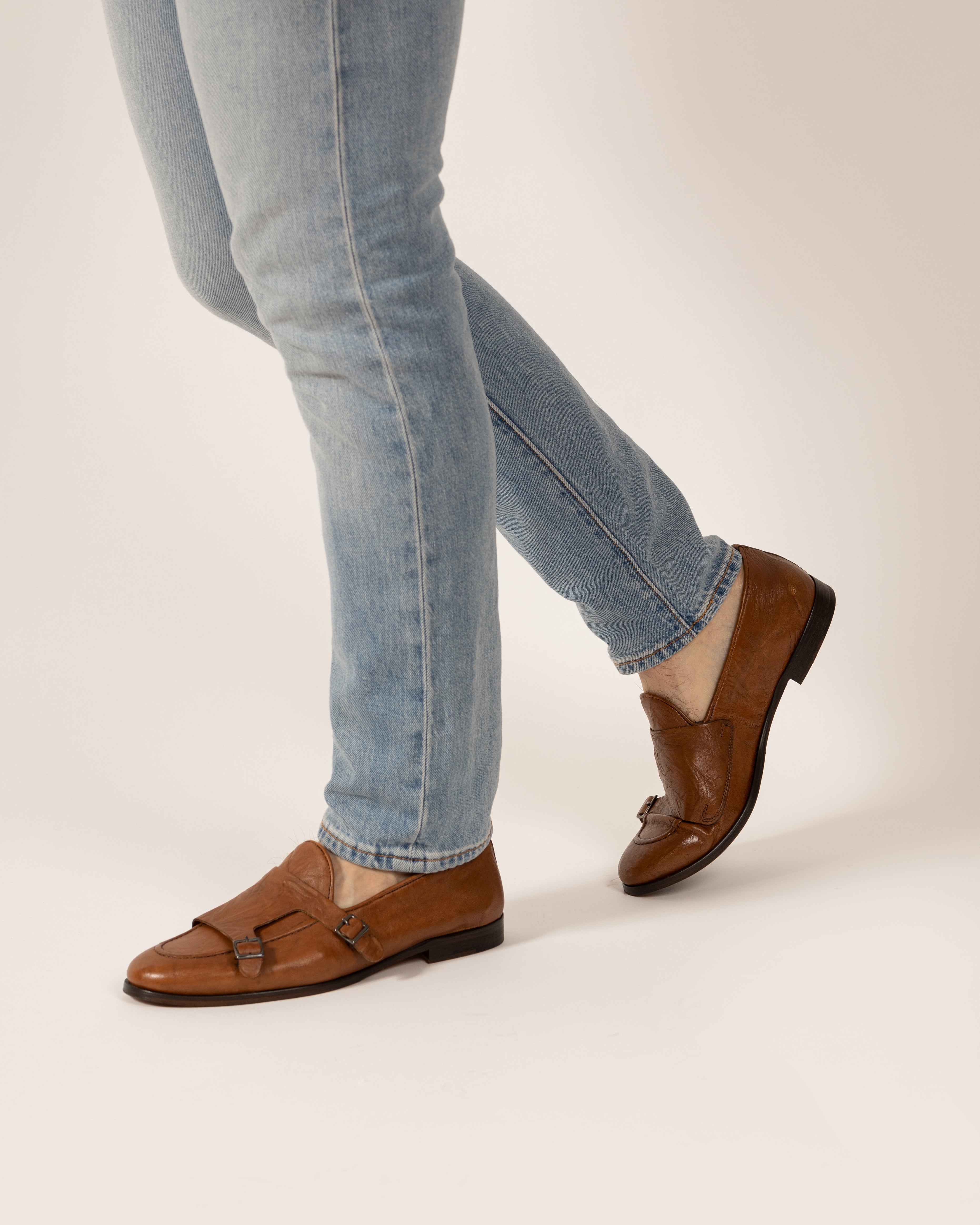 Slippers doppia fibbia in pelle cuoio