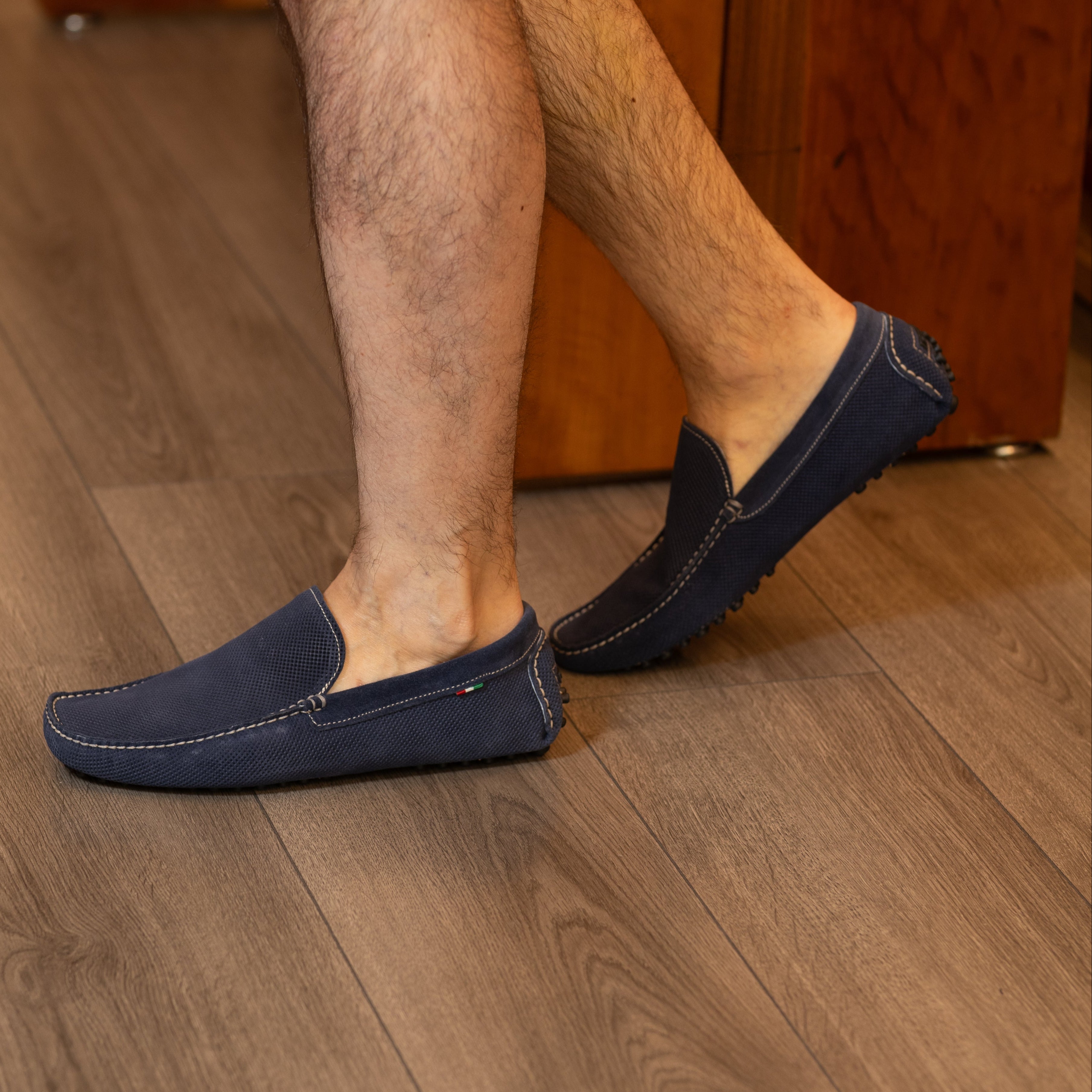 Driver in camoscio forato blu