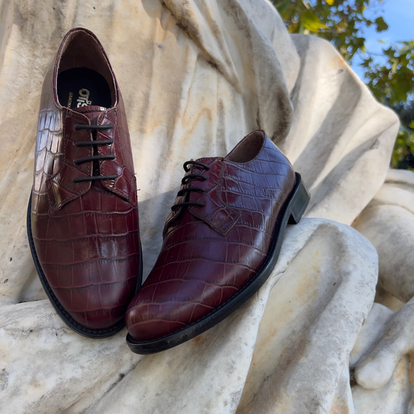 Derby shoes in bordeaux leather