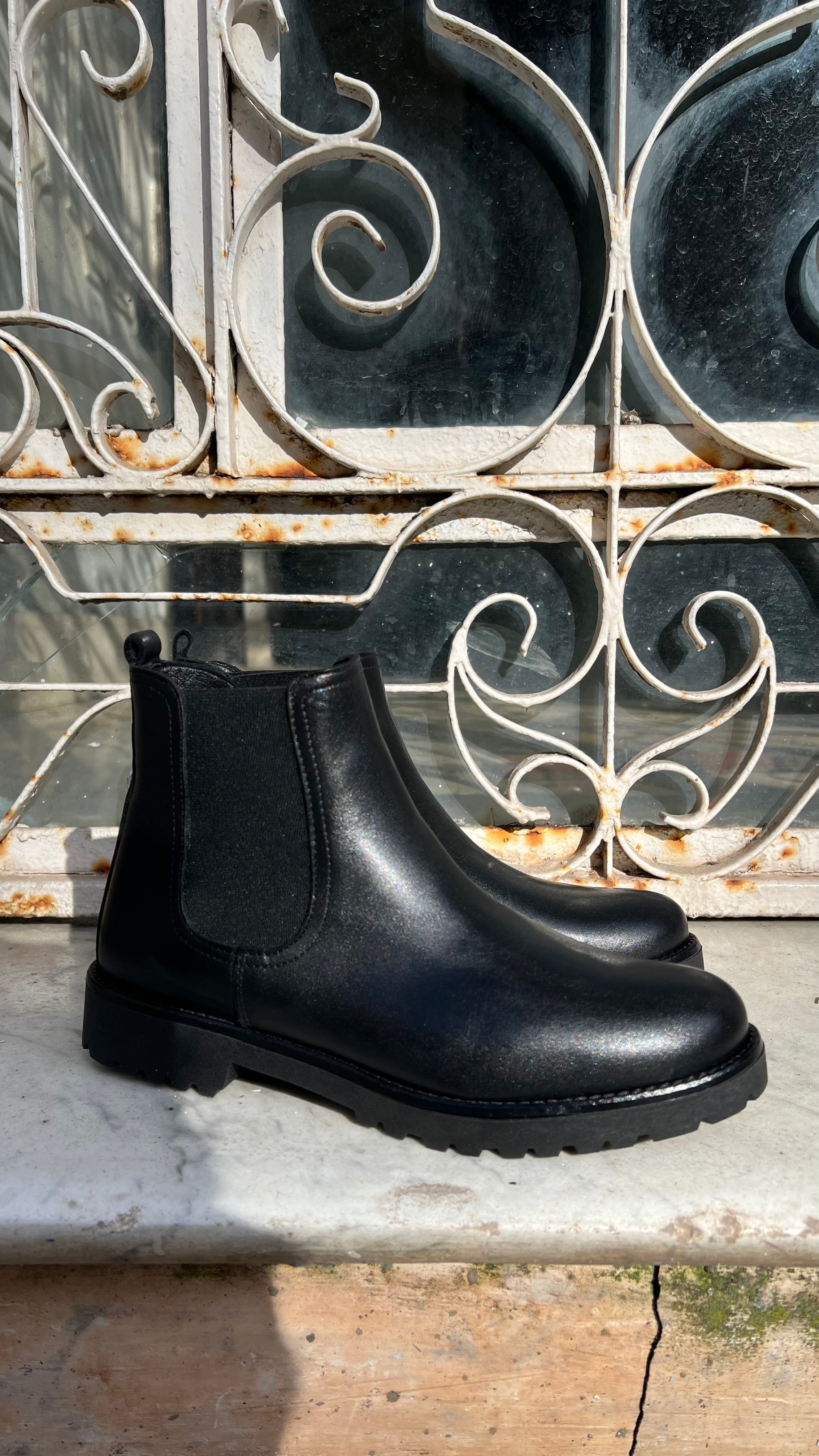 Black ankle boots in leather