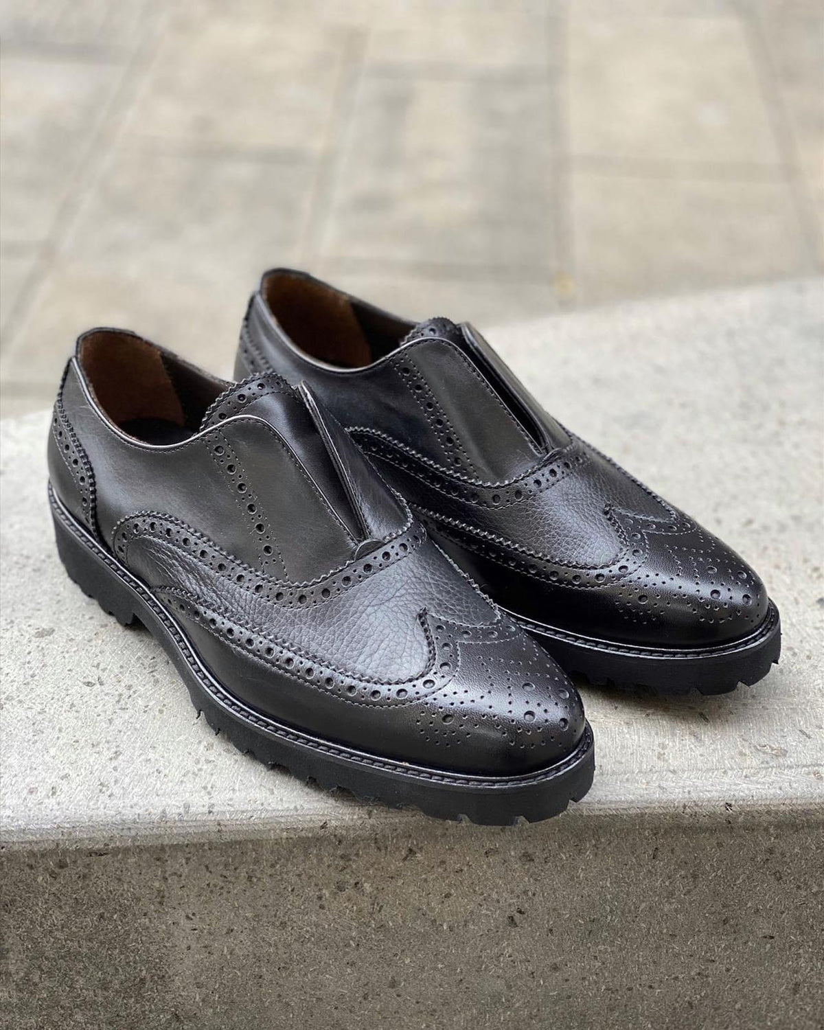 Vibram Black Oxford Shoes with Leather Finish Romanoff, Whole-cut Oxford - Black Patent | Tuxedo Collection main image 4