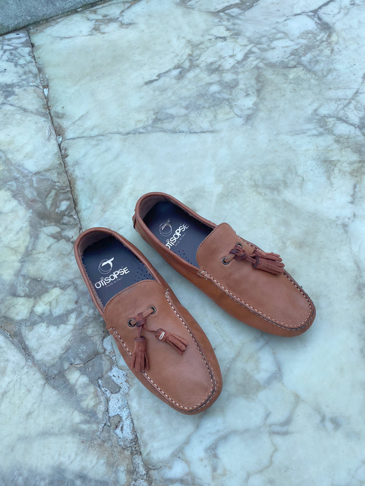 Driving shoes with tassels in oak leather1