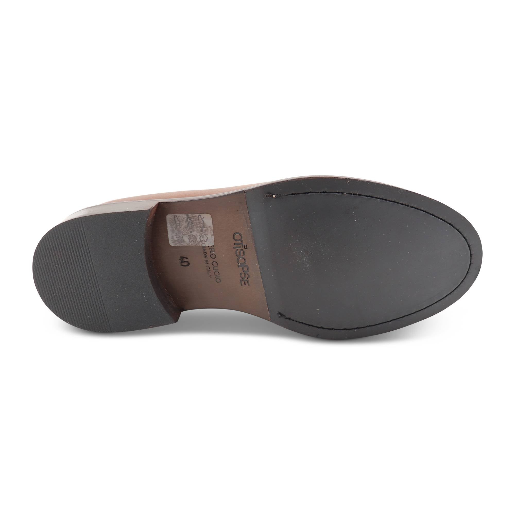 Leather derby in leather