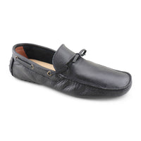 Black driving shoes in hammered leather