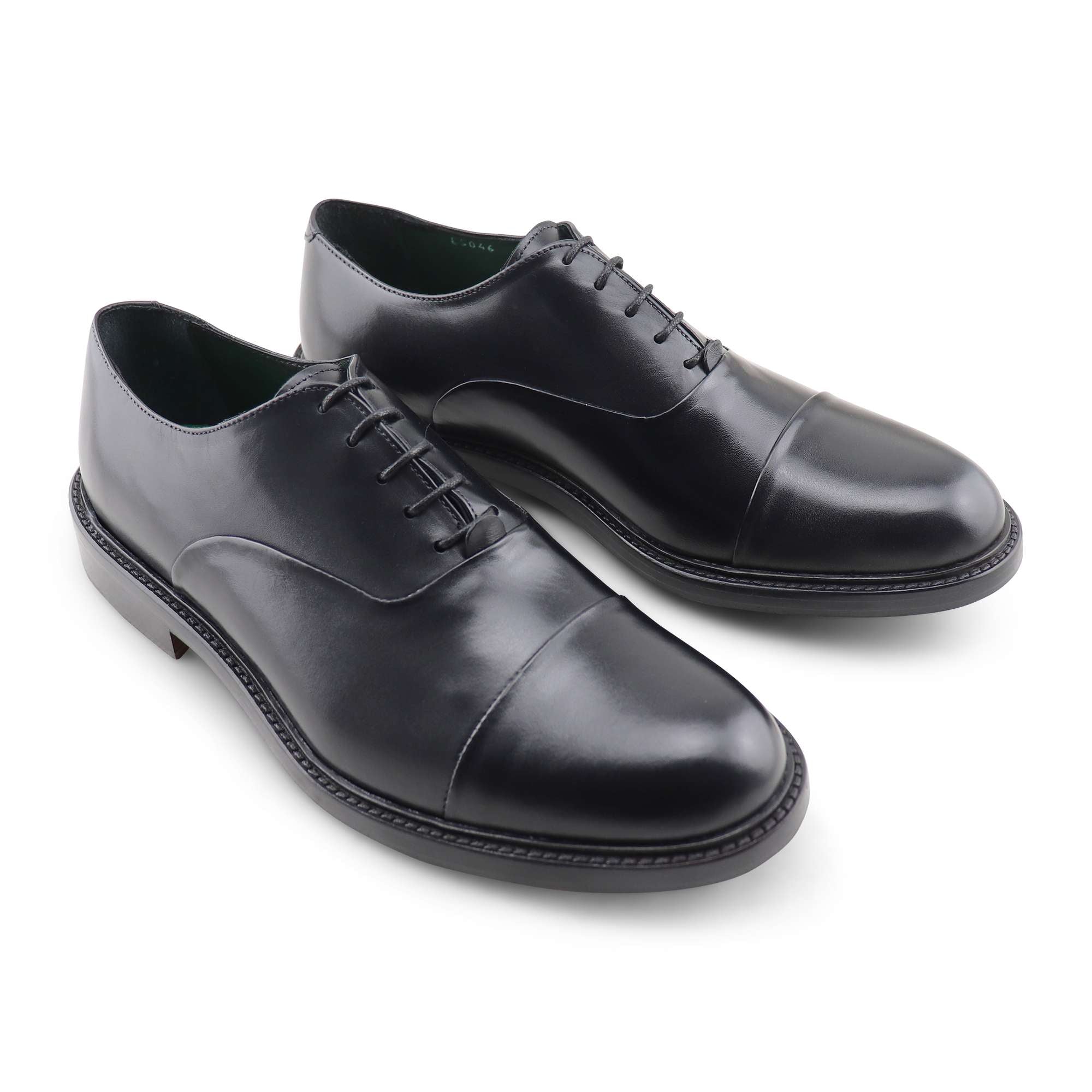 Black leather Oxford