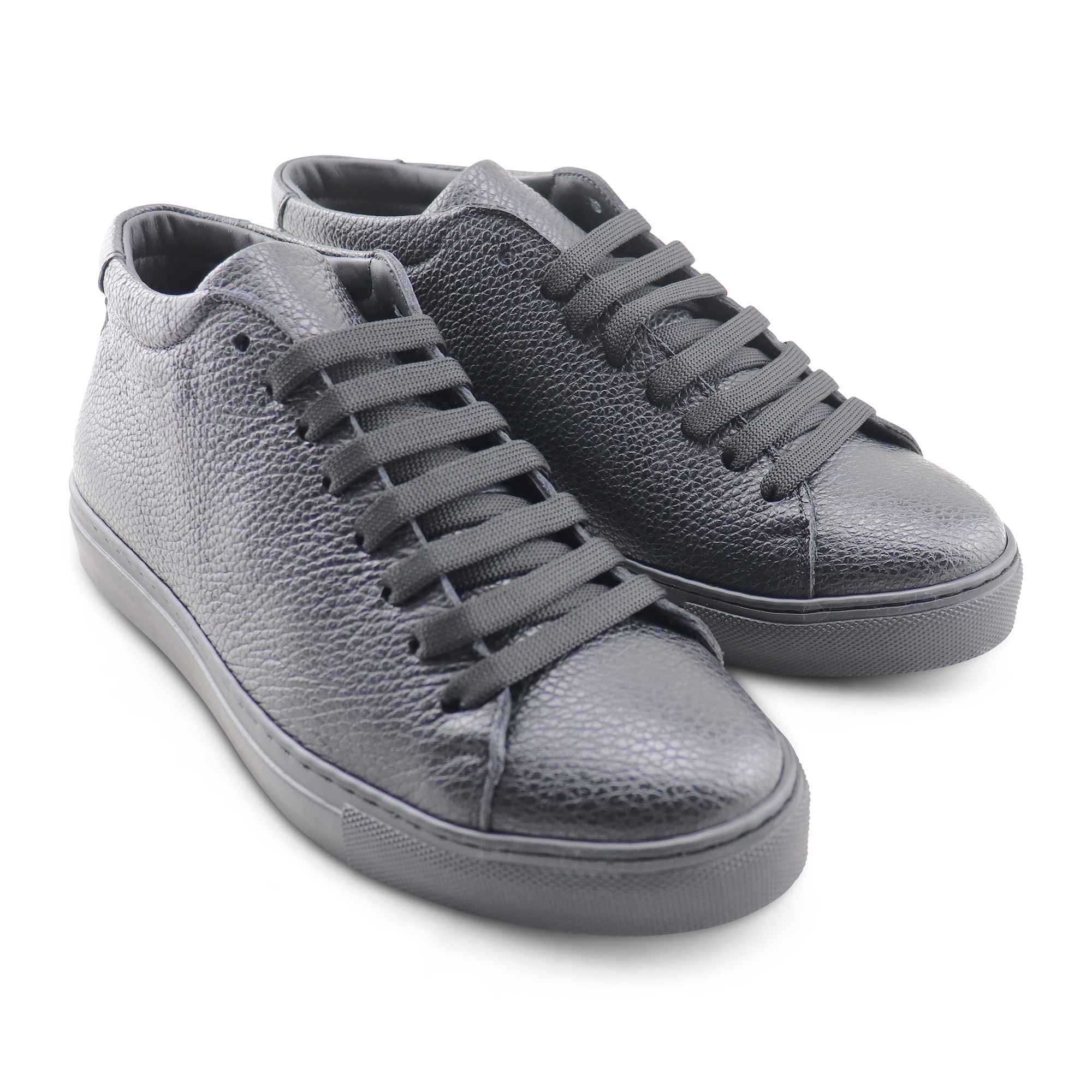 Sneakers nere in pelle martellata