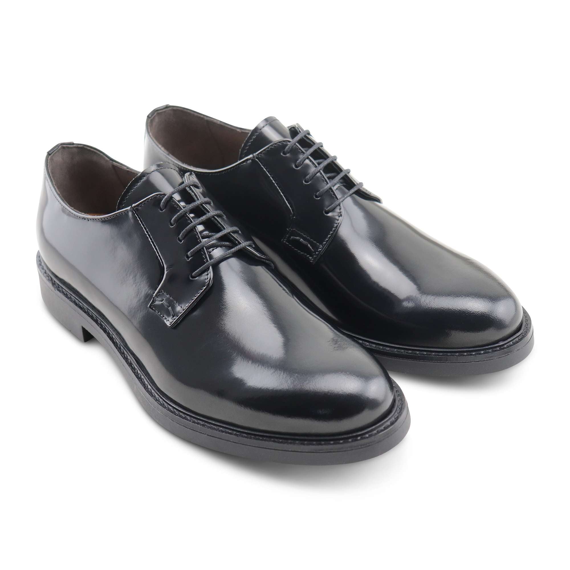 Derby nero in pelle spazzolata