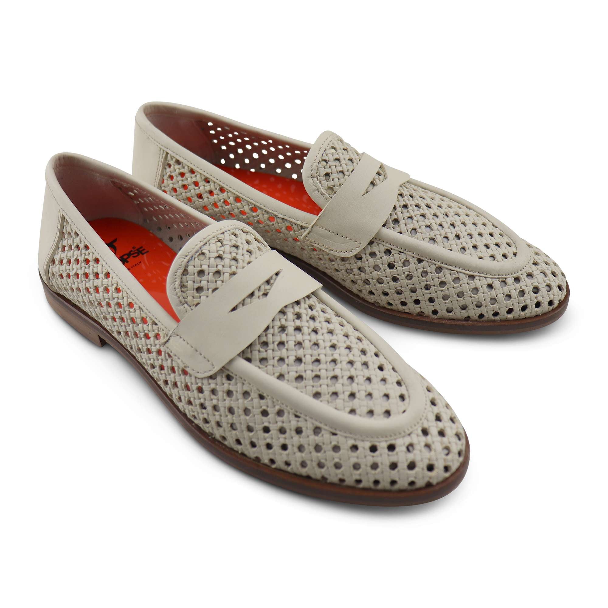 Mocassini bianchi in pelle forata