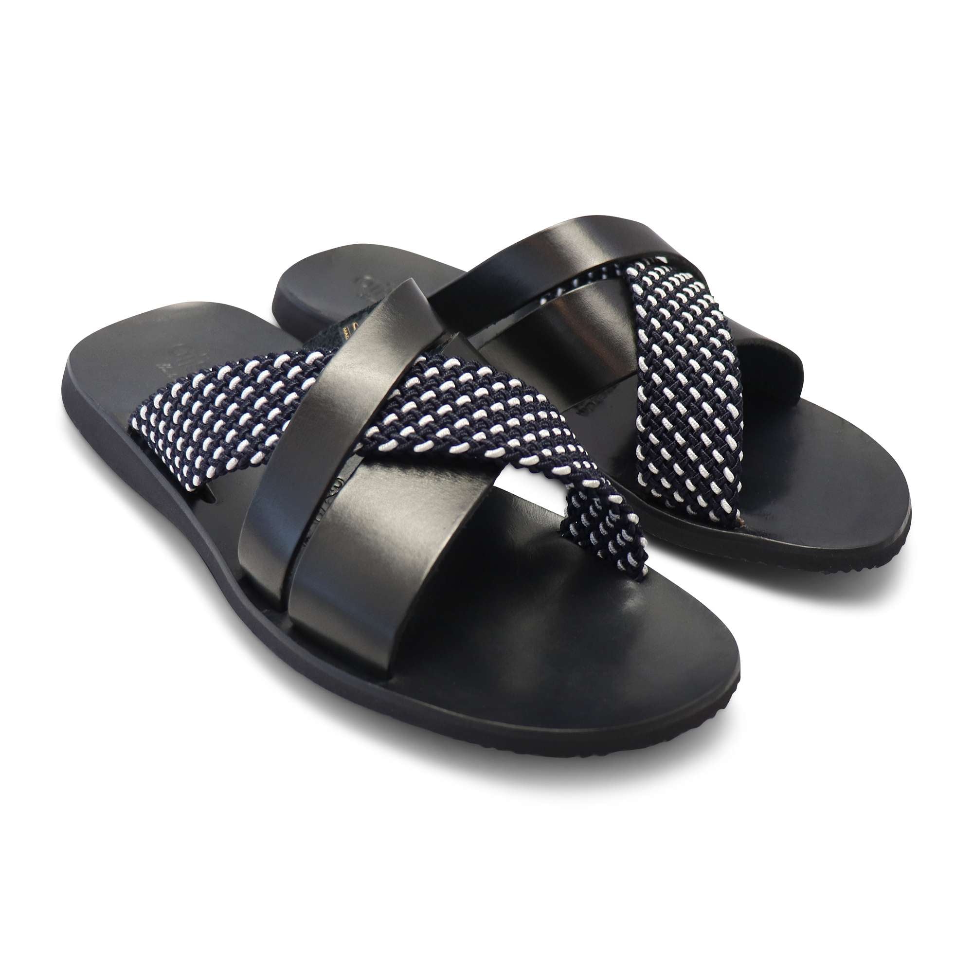 Sandali neri in pelle con intreccio nero e bianco