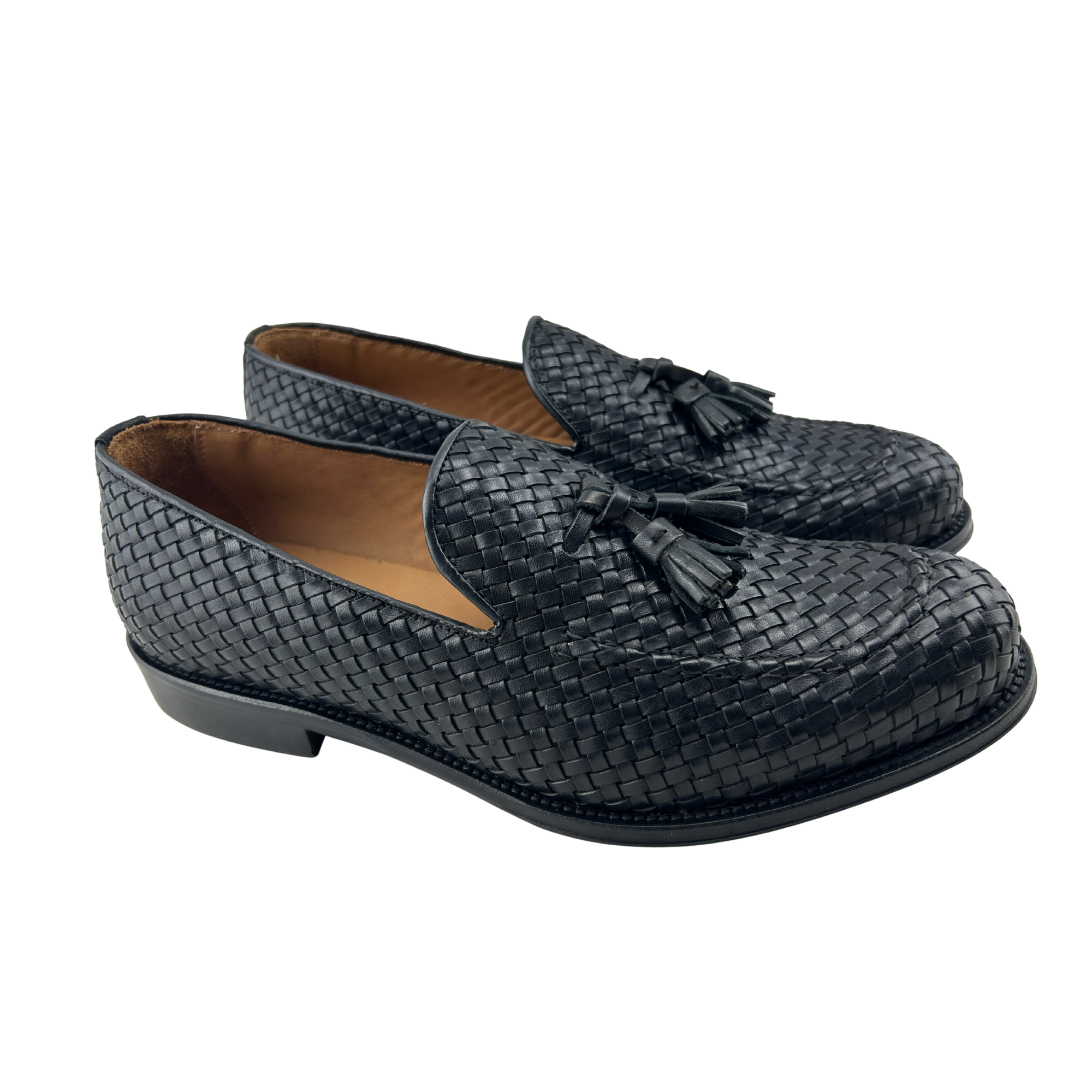 Slipper nero in pelle intrecciata