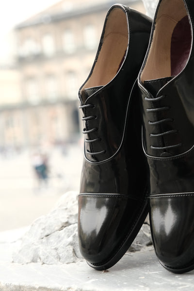 Oxford-Schuhe aus schwarzem Leder 