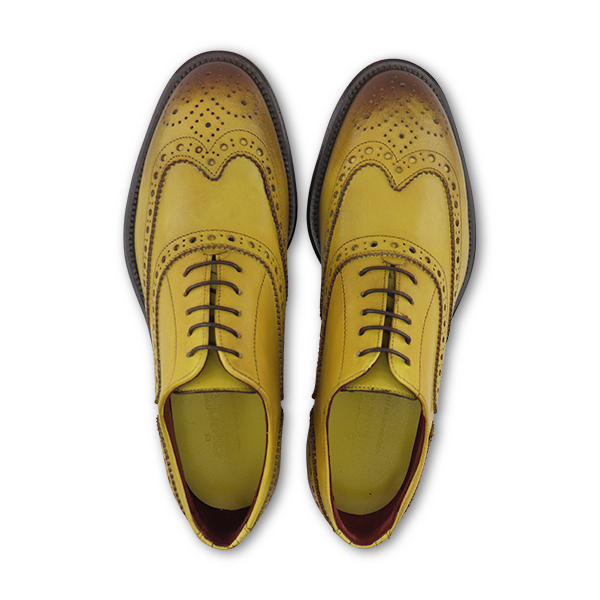 Oxford shoes in yellow leather 