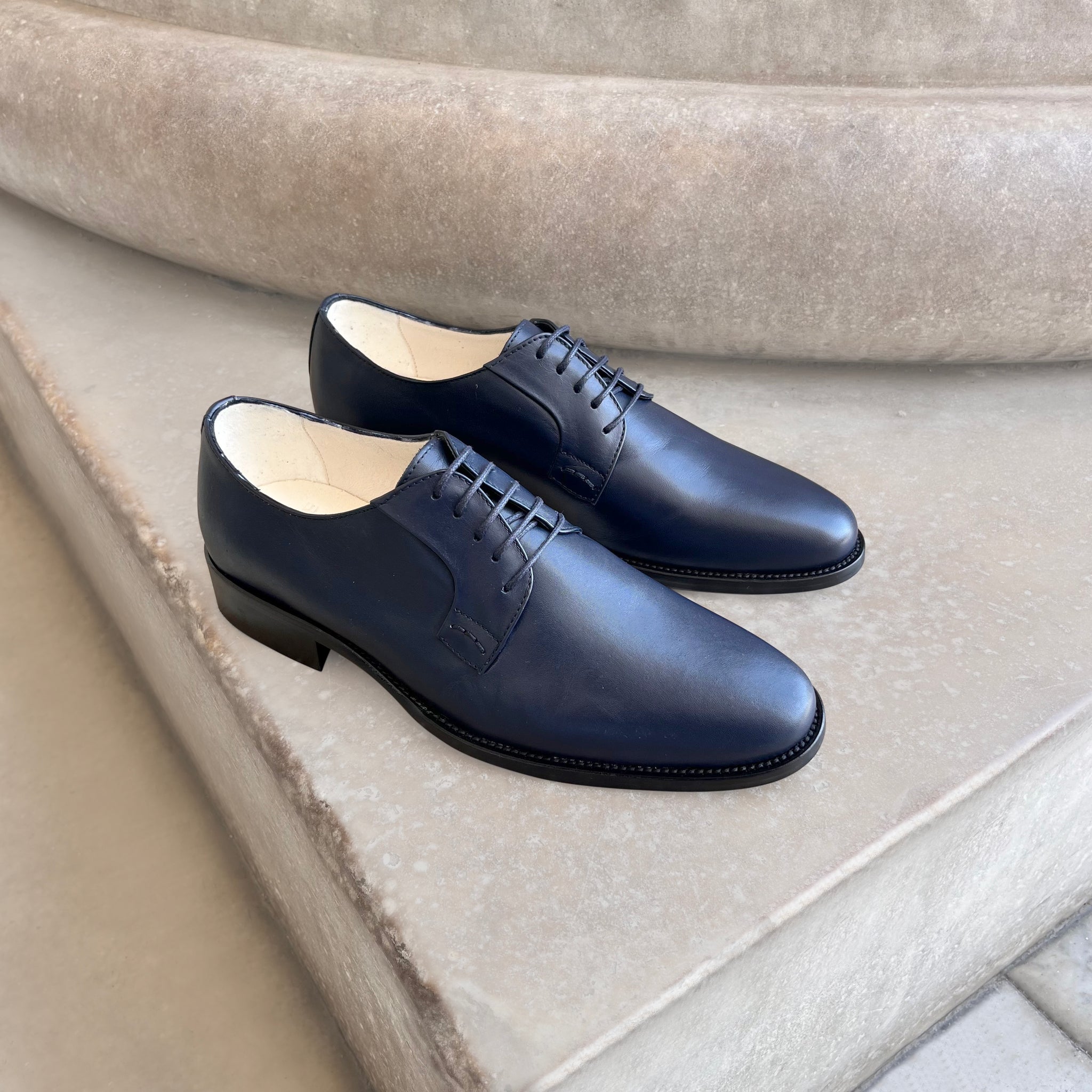 Derby shoes in smooth blue leather 