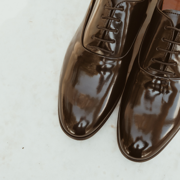 Oxford shoes in smooth black polished leather