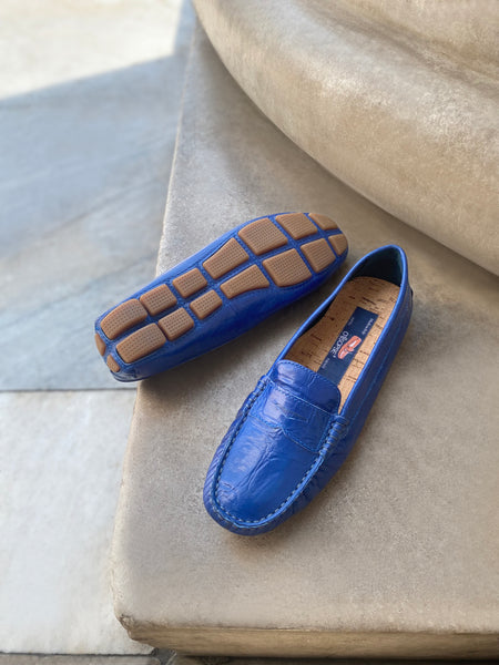 Loafers in blue leather