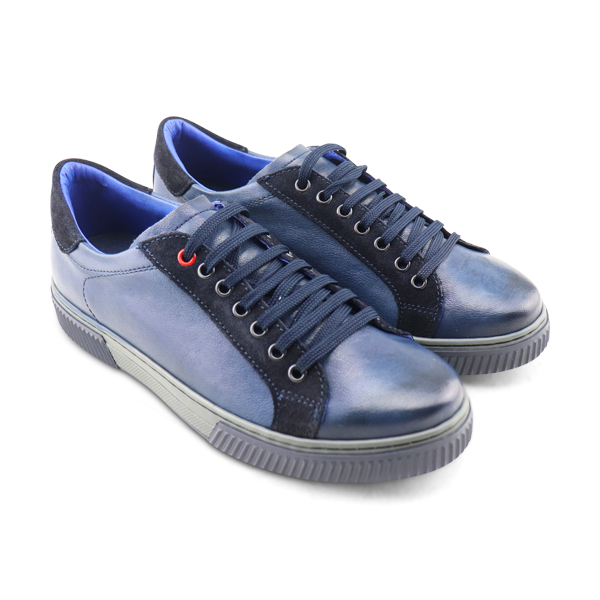 Blue crumpled leather sneakers