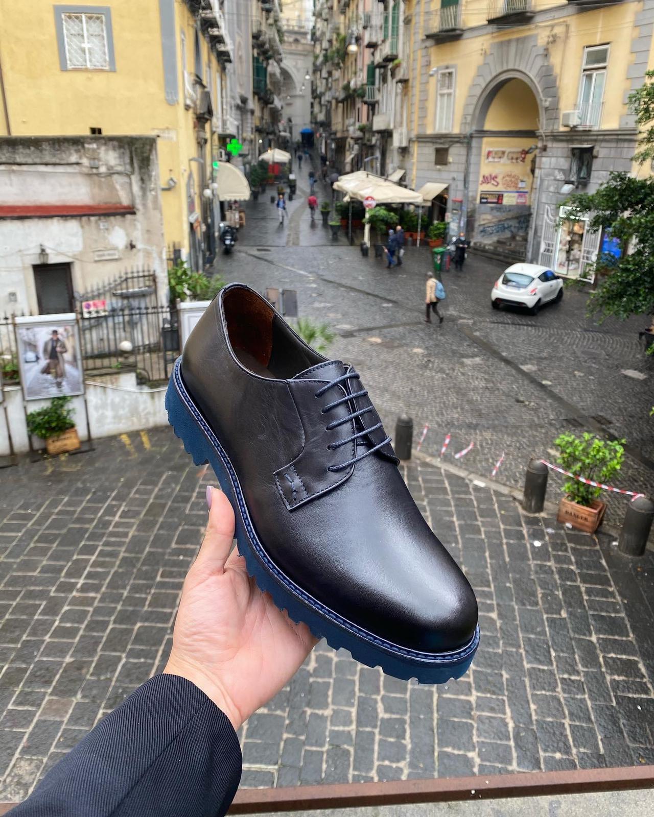 Blue leather Derby shoes with vibram sole